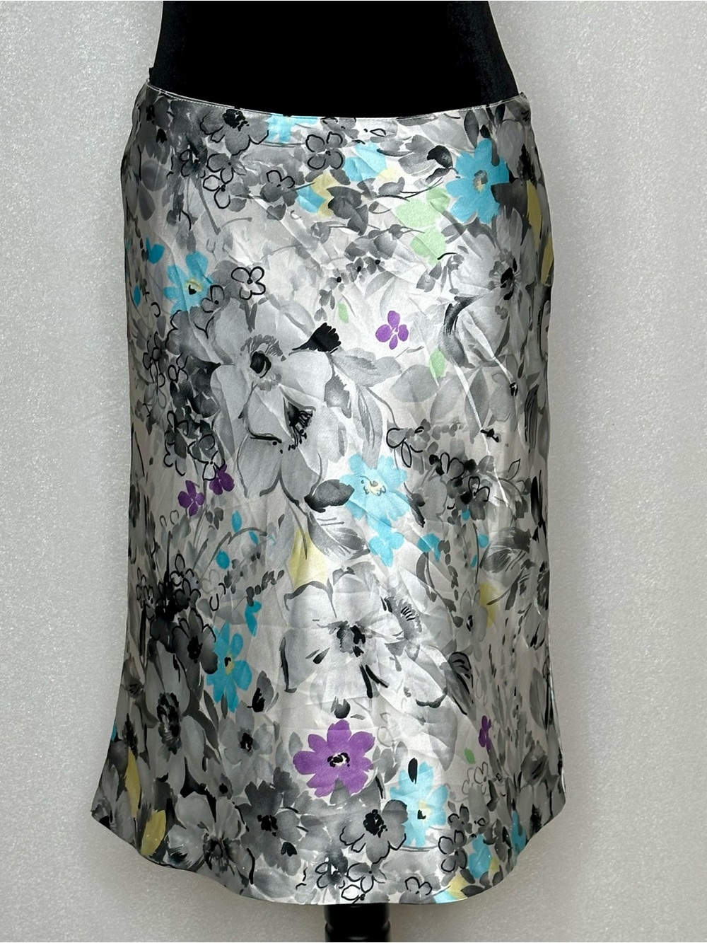 Tailor B. Moss Silver Floral Midi Skirt w Blue, Purple, & Yellow Accents Sz 6